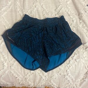 Blue and black cool patterned lulu shorts- with blue liner on the inside